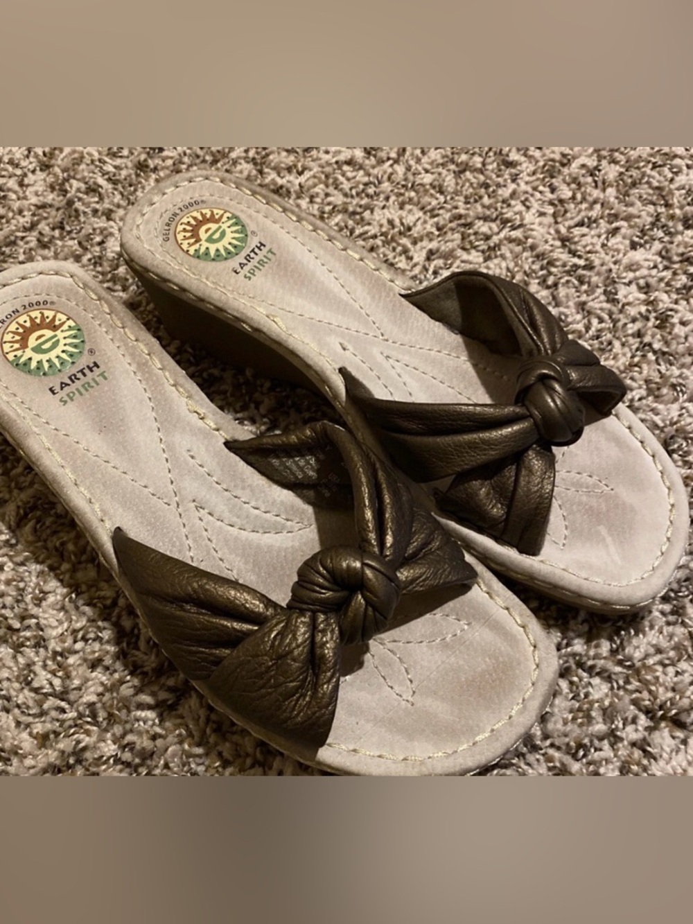 Leather twist front wedge Sandals. EUC size 9